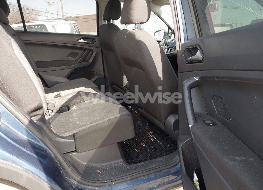 Photo 8 of 2018 Volkswagen Tiguan 2.0T S (VIN 3VV1B7AX6JM108786)