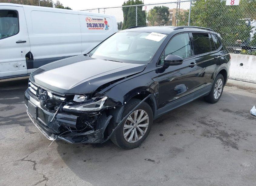 Photo 2 of 2019 Volkswagen Tiguan 2.0T S (VIN 3VV1B7AX6KM117120)