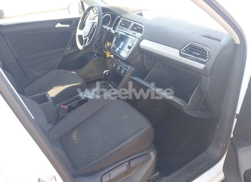 Photo 5 of 2021 Volkswagen Tiguan 2.0T S (VIN 3VV1B7AX6MM107853)