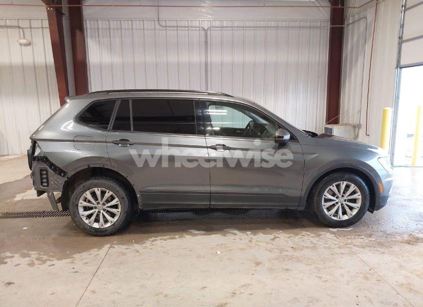 Photo 14 of 2018 Volkswagen Tiguan 2.0T S (VIN 3VV1B7AX7JM106531)