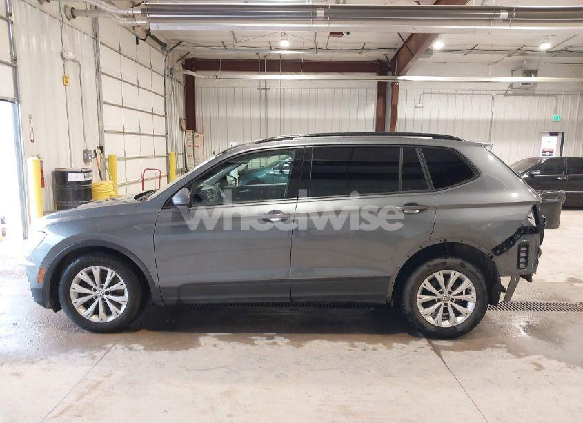 Photo 15 of 2018 Volkswagen Tiguan 2.0T S (VIN 3VV1B7AX7JM106531)