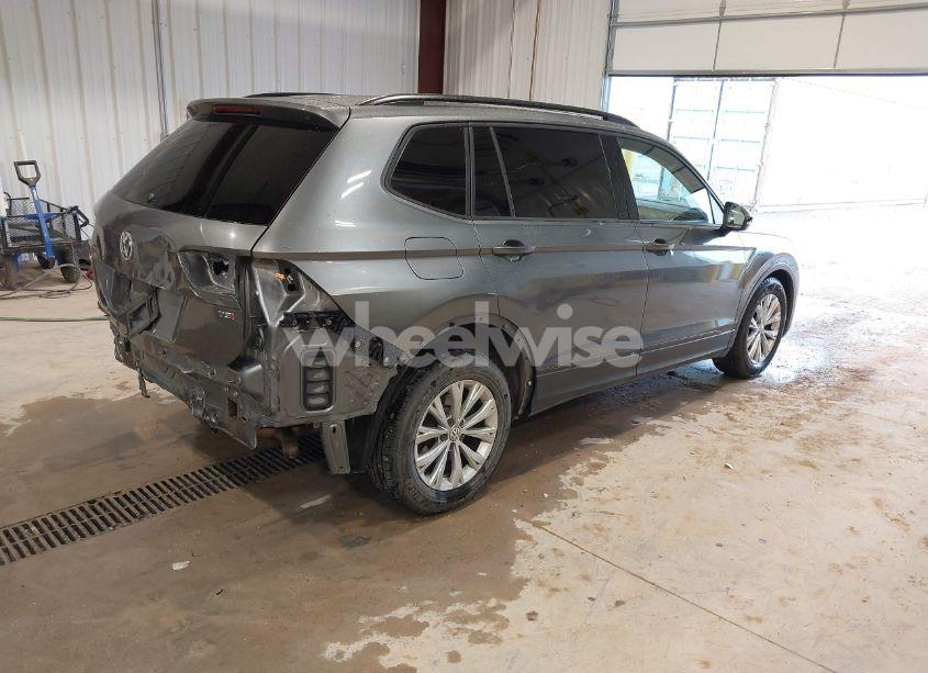 Photo 4 of 2018 Volkswagen Tiguan 2.0T S (VIN 3VV1B7AX7JM106531)