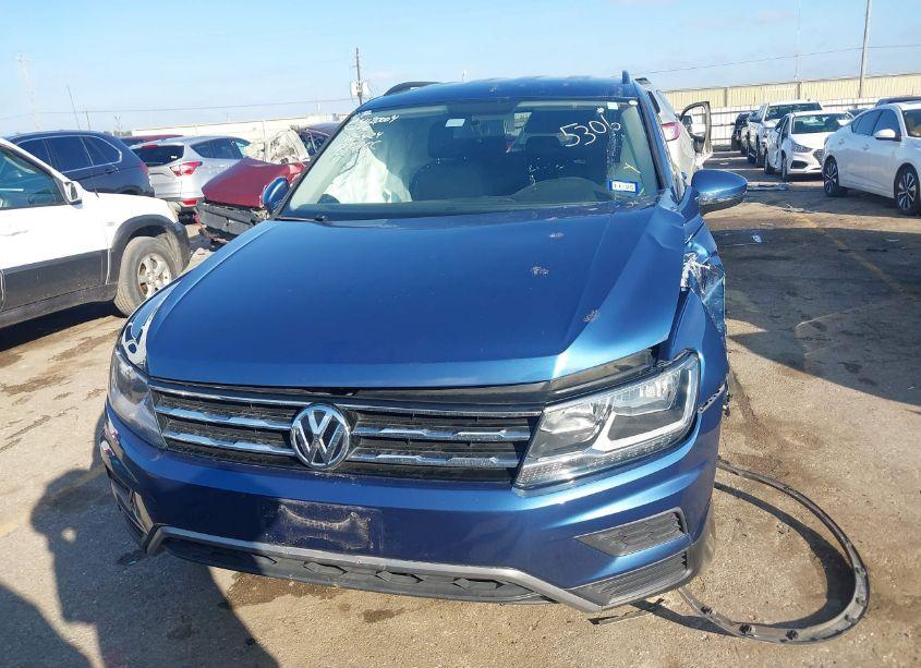Photo 12 of 2018 Volkswagen Tiguan 2.0T S (VIN 3VV1B7AX7JM125306)