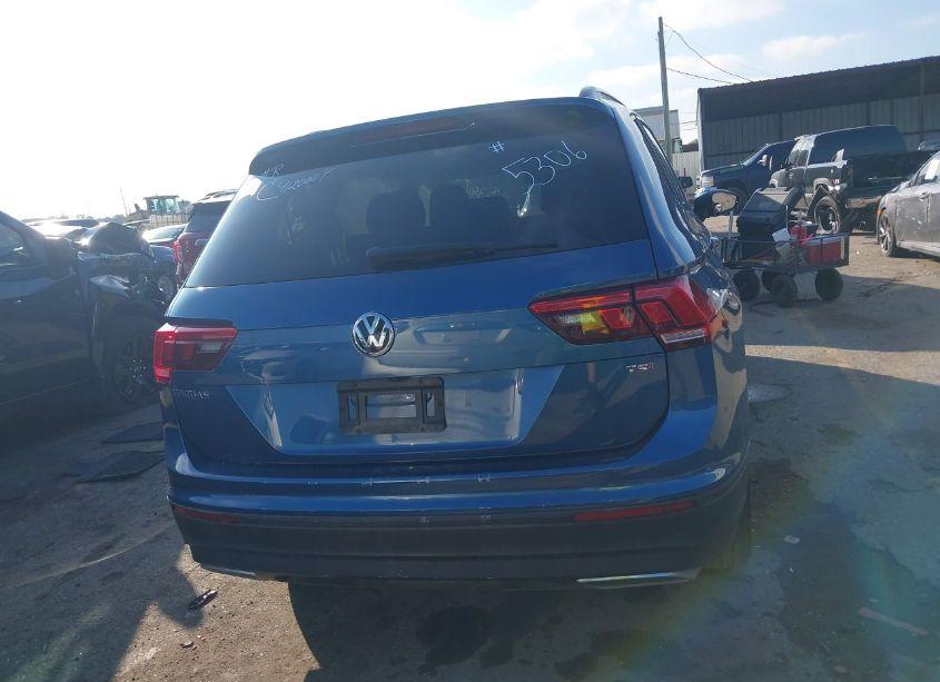 Photo 16 of 2018 Volkswagen Tiguan 2.0T S (VIN 3VV1B7AX7JM125306)