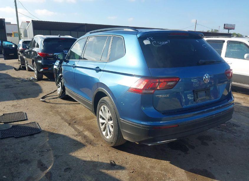 Photo 3 of 2018 Volkswagen Tiguan 2.0T S (VIN 3VV1B7AX7JM125306)