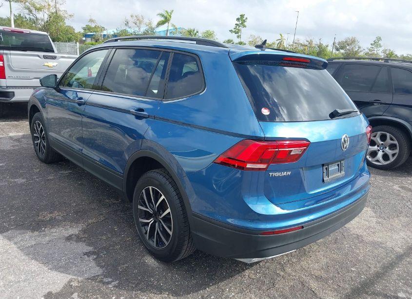 Photo 3 of 2020 Volkswagen Tiguan 2.0T S (VIN 3VV1B7AX7LM140570)
