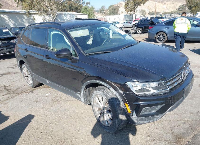 2020 Volkswagen Tiguan 2.0T S (VIN 3VV1B7AX7LM161550) main photo