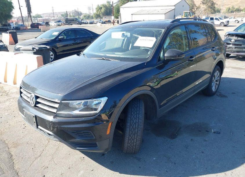Photo 2 of 2020 Volkswagen Tiguan 2.0T S (VIN 3VV1B7AX7LM161550)
