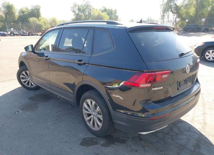 Photo 3 of 2020 Volkswagen Tiguan 2.0T S (VIN 3VV1B7AX7LM161550)