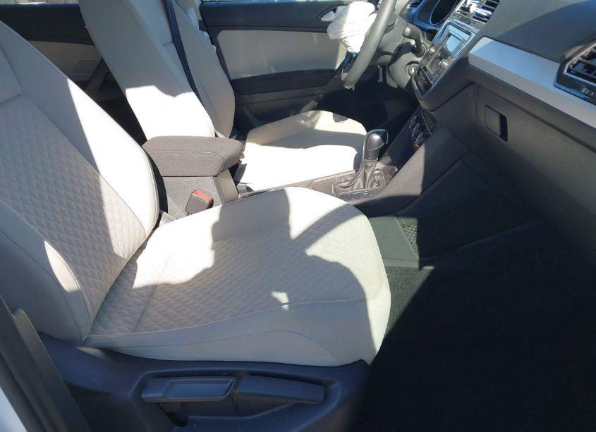 Photo 5 of 2021 Volkswagen Tiguan 2.0T S (VIN 3VV1B7AX7MM031723)