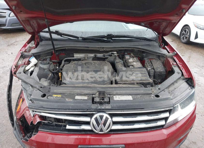Photo 10 of 2018 Volkswagen Tiguan 2.0T S (VIN 3VV1B7AX8JM124827)