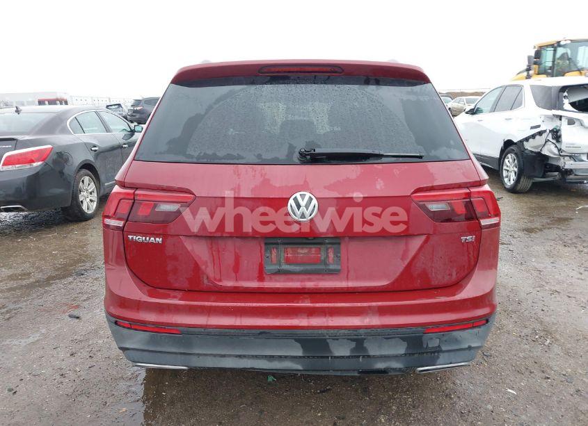 Photo 16 of 2018 Volkswagen Tiguan 2.0T S (VIN 3VV1B7AX8JM124827)