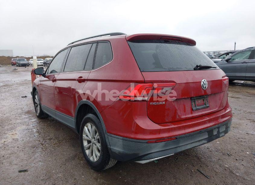 Photo 3 of 2018 Volkswagen Tiguan 2.0T S (VIN 3VV1B7AX8JM124827)