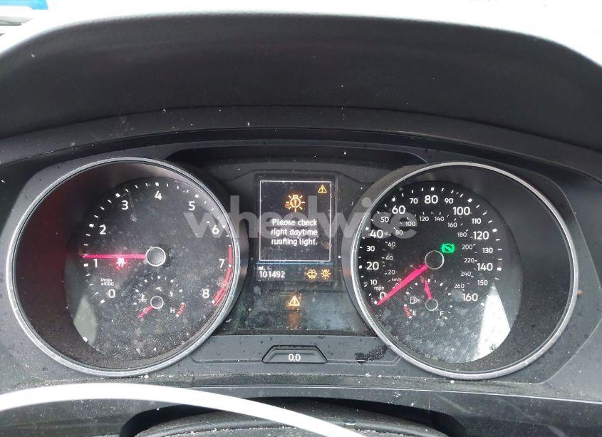 Photo 7 of 2018 Volkswagen Tiguan 2.0T S (VIN 3VV1B7AX8JM124827)