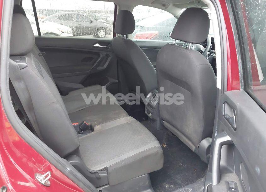 Photo 8 of 2018 Volkswagen Tiguan 2.0T S (VIN 3VV1B7AX8JM124827)