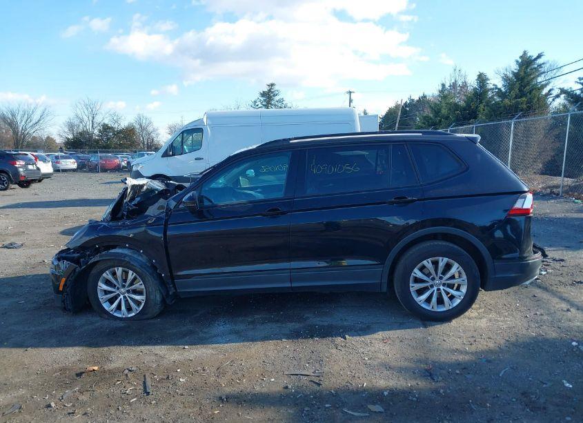 Photo 13 of 2018 Volkswagen Tiguan 2.0T S (VIN 3VV1B7AX9JM021643)