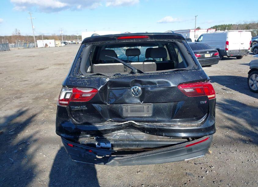 Photo 15 of 2018 Volkswagen Tiguan 2.0T S (VIN 3VV1B7AX9JM021643)
