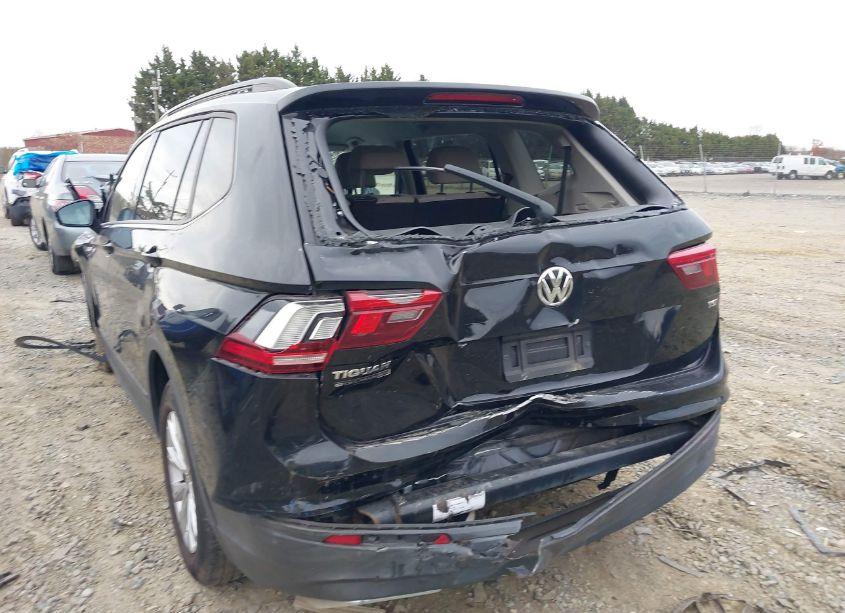 Photo 16 of 2018 Volkswagen Tiguan 2.0T S (VIN 3VV1B7AX9JM021643)