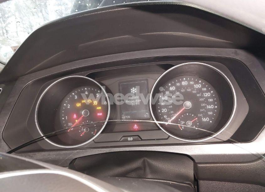 Photo 15 of 2018 Volkswagen Tiguan 2.0T S (VIN 3VV1B7AX9JM035865)