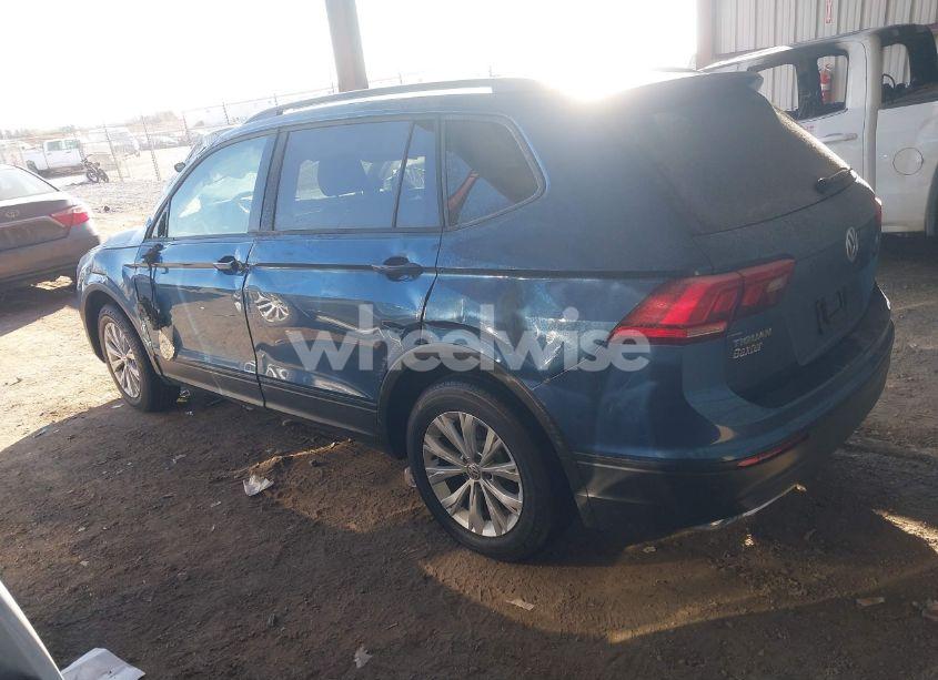 Photo 3 of 2018 Volkswagen Tiguan 2.0T S (VIN 3VV1B7AX9JM047630)