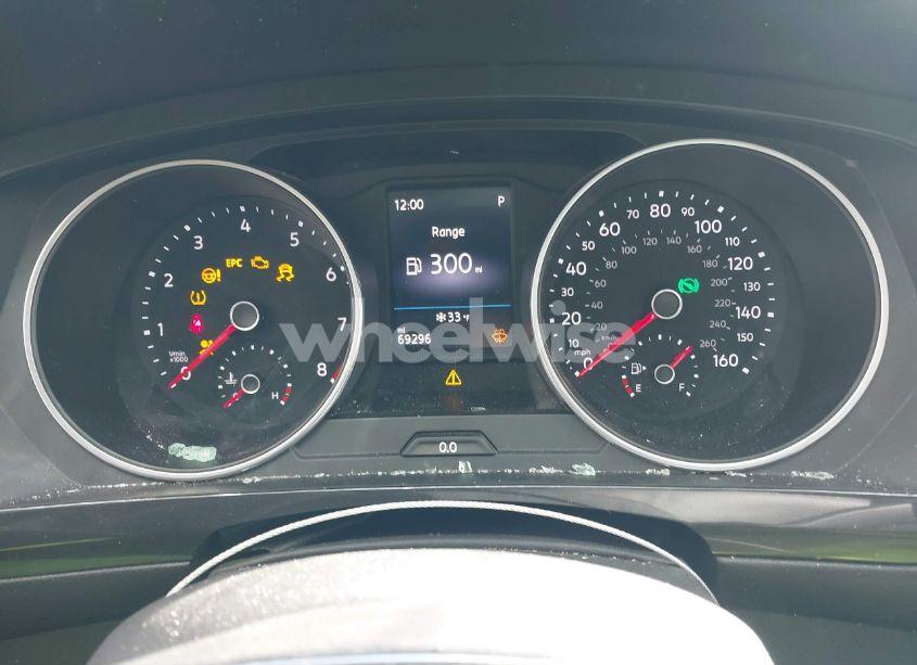 Photo 7 of 2018 Volkswagen Tiguan 2.0T S (VIN 3VV1B7AX9JM047630)