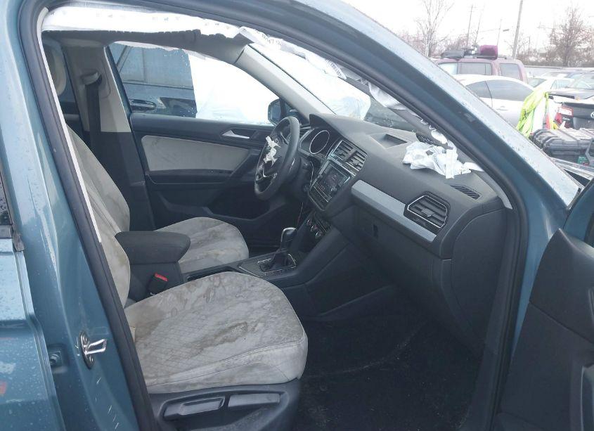 Photo 5 of 2019 Volkswagen Tiguan 2.0T S (VIN 3VV1B7AX9KM149866)
