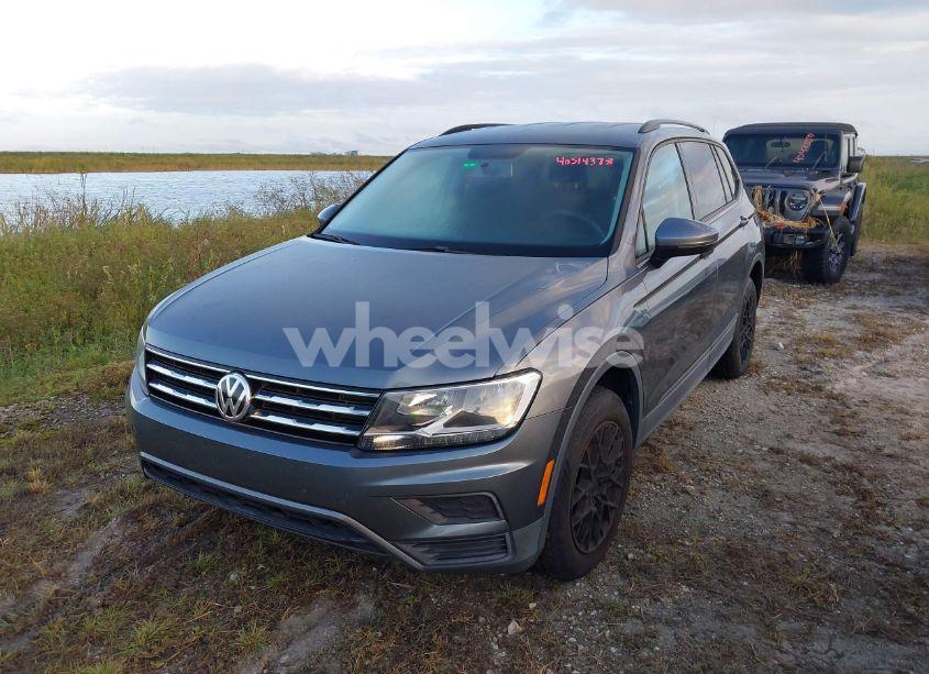 Photo 2 of 2019 Volkswagen Tiguan 2.0T S (VIN 3VV1B7AX9KM188764)