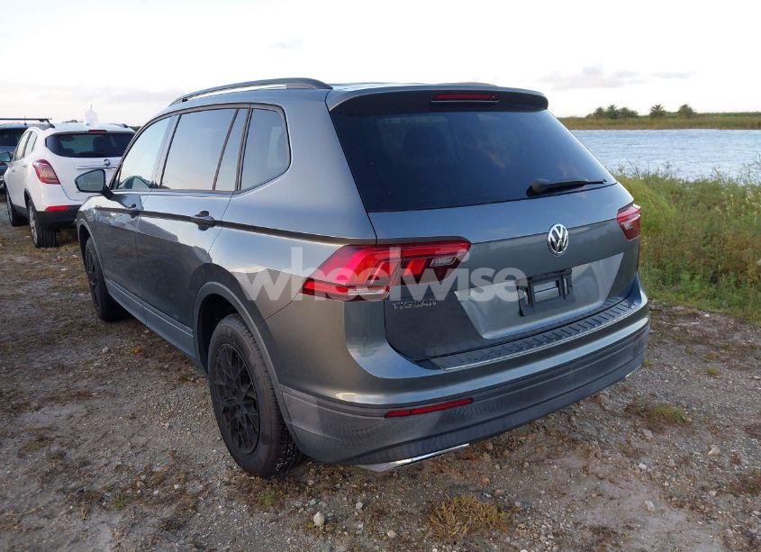 Photo 3 of 2019 Volkswagen Tiguan 2.0T S (VIN 3VV1B7AX9KM188764)