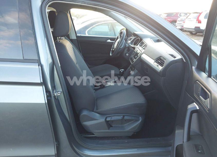 Photo 5 of 2019 Volkswagen Tiguan 2.0T S (VIN 3VV1B7AX9KM188764)