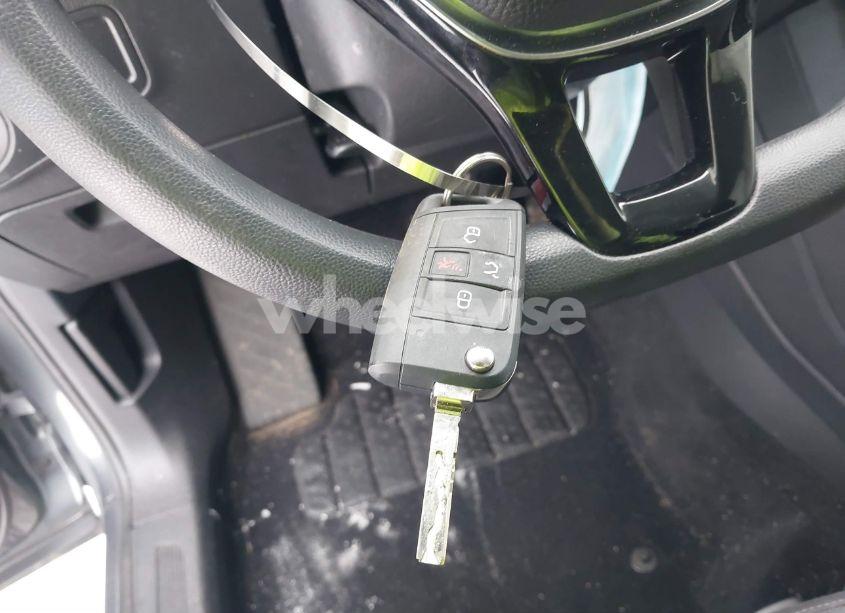 Photo 11 of 2020 Volkswagen Tiguan 2.0T S (VIN 3VV1B7AX9LM084390)