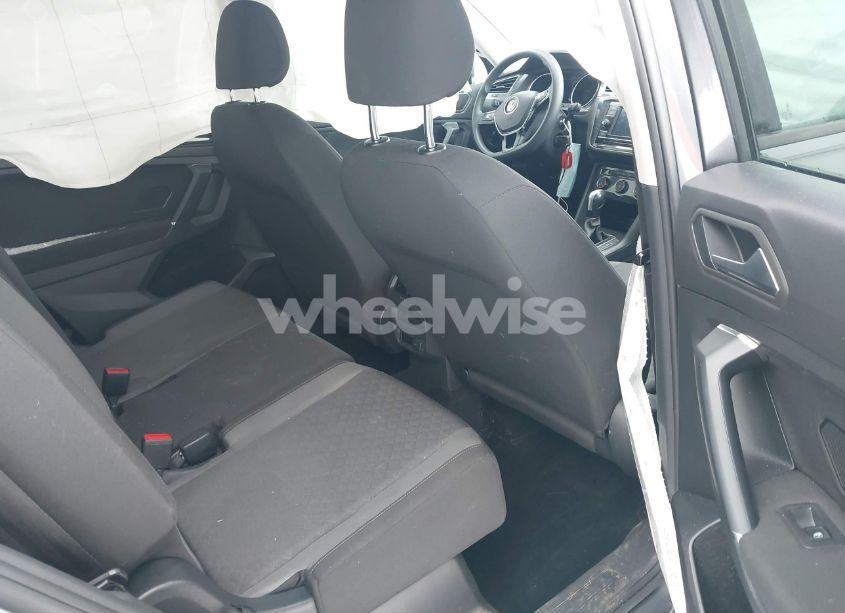 Photo 8 of 2020 Volkswagen Tiguan 2.0T S (VIN 3VV1B7AX9LM084390)