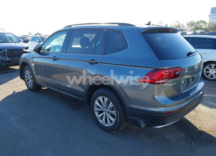 Photo 3 of 2020 Volkswagen Tiguan 2.0T S (VIN 3VV1B7AX9LM108509)