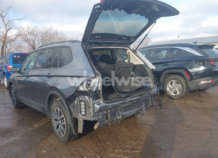 Photo 3 of 2021 Volkswagen Tiguan 2.0T S (VIN 3VV1B7AX9MM075450)