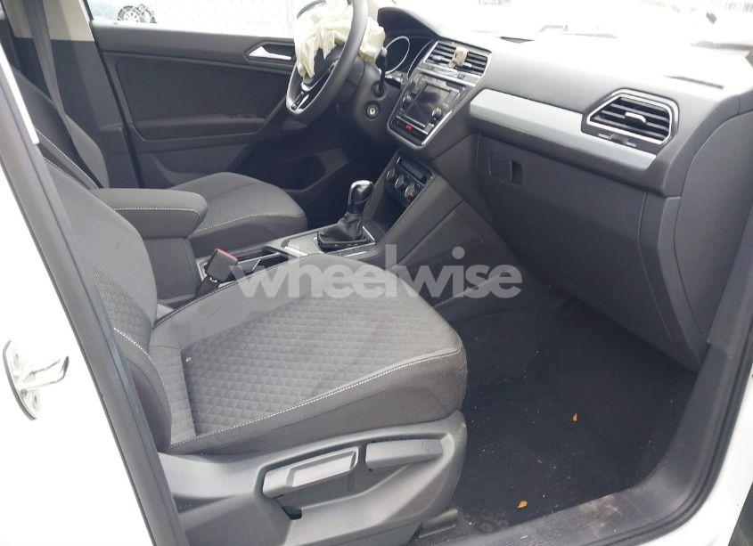 Photo 5 of 2021 Volkswagen Tiguan 2.0T S (VIN 3VV1B7AX9MM119690)
