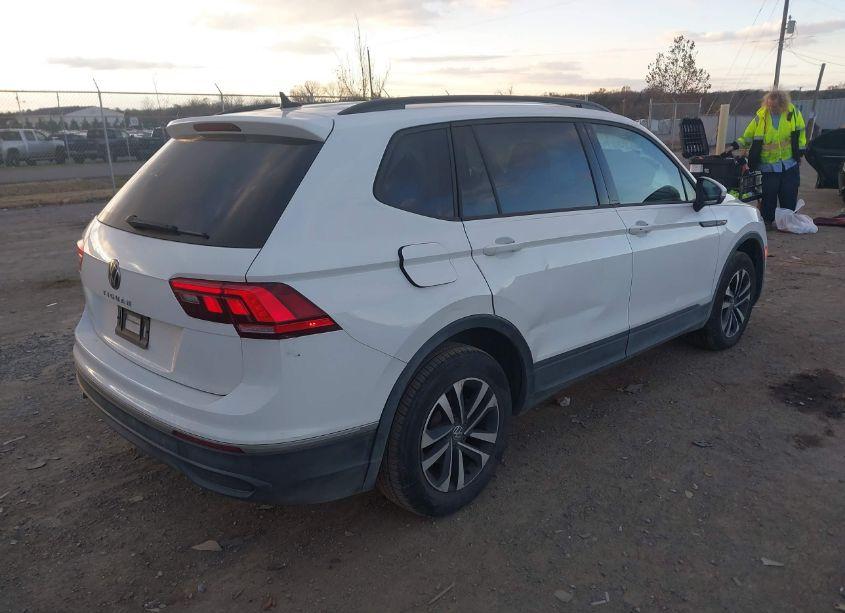 Photo 4 of 2022 Volkswagen Tiguan 2.0T S (VIN 3VV1B7AX9NM030428)