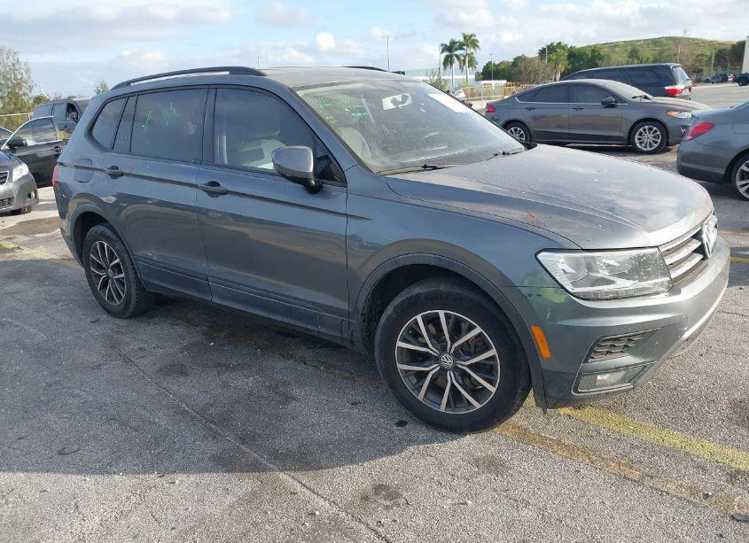 2018 Volkswagen Tiguan 2.0T S (VIN 3VV1B7AXXJM023725) main photo