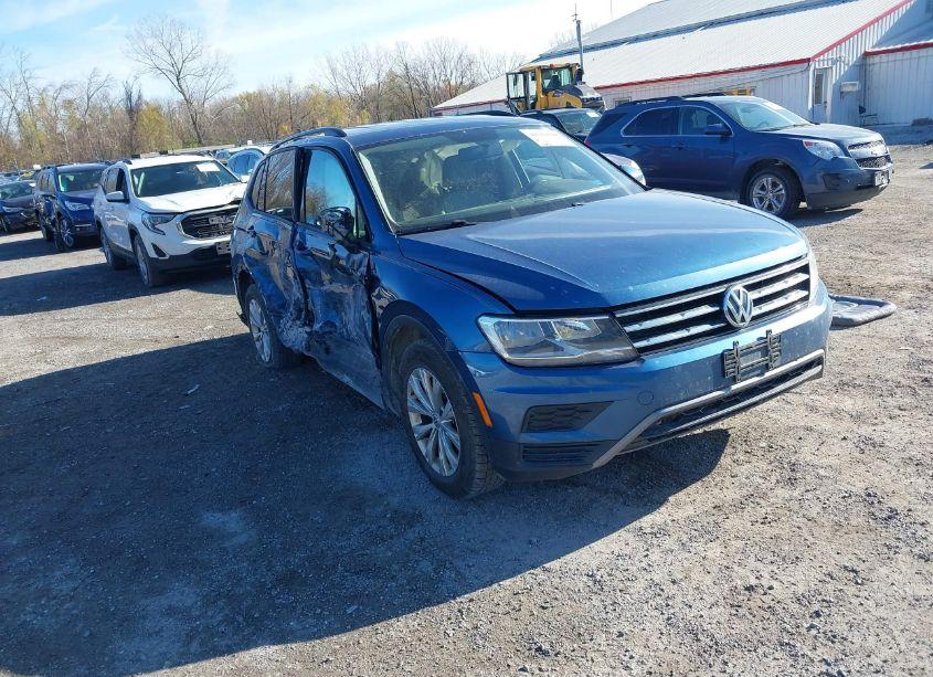 2018 Volkswagen Tiguan 2.0T S (VIN 3VV1B7AXXJM059303) main photo
