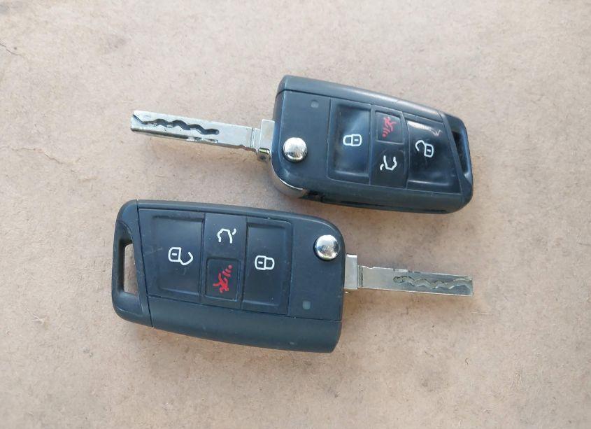 Photo 11 of 2018 Volkswagen Tiguan 2.0T S (VIN 3VV1B7AXXJM059303)