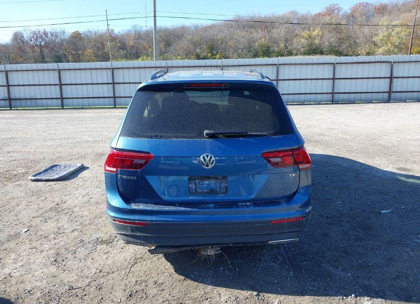 Photo 16 of 2018 Volkswagen Tiguan 2.0T S (VIN 3VV1B7AXXJM059303)
