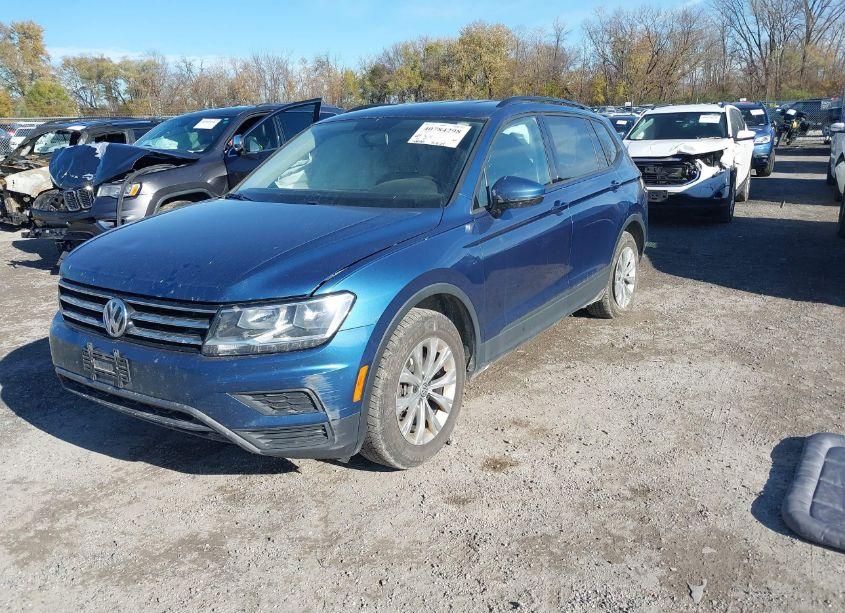 Photo 2 of 2018 Volkswagen Tiguan 2.0T S (VIN 3VV1B7AXXJM059303)
