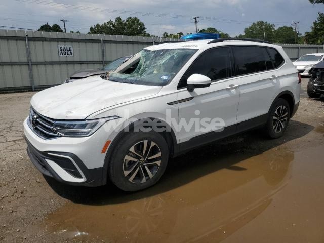 Photo 2 of 2022 VOLKSWAGEN TIGUAN S N/A (VIN 3VV1B7AXXNM045651)