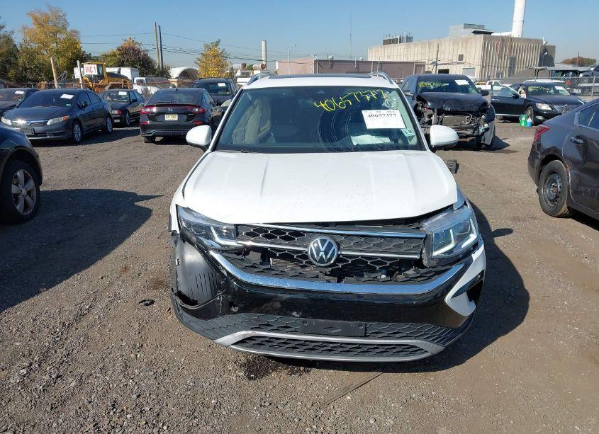 Photo 12 of 2022 Volkswagen Taos 1.5T SEL (VIN 3VV1X7B25NM009757)