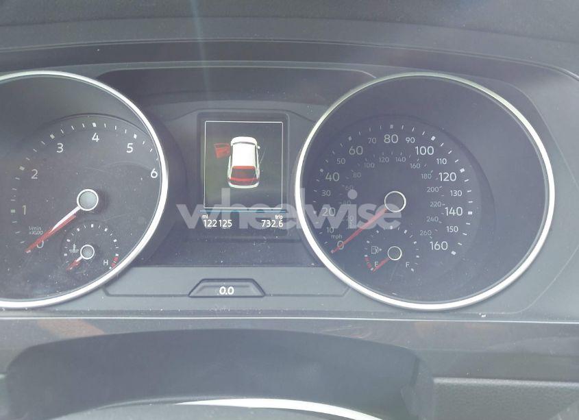 Photo 7 of 2018 Volkswagen Tiguan 2.0T SE/2.0T SEL (VIN 3VV2B7AX0JM052767)