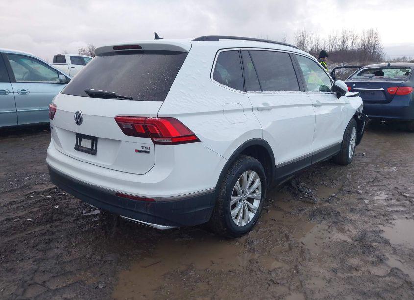 Photo 4 of 2018 Volkswagen Tiguan 2.0T SE/2.0T SEL (VIN 3VV2B7AX0JM059332)