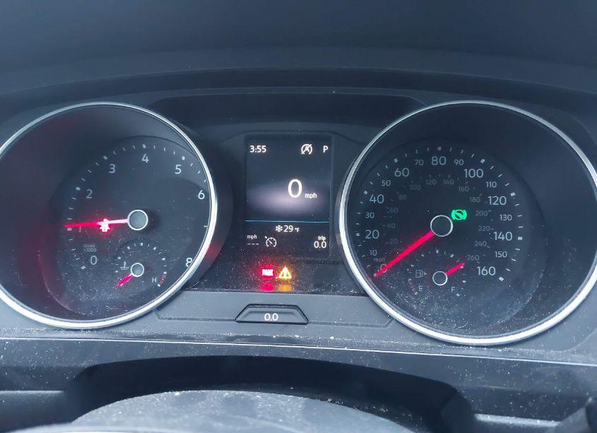 Photo 7 of 2018 Volkswagen Tiguan 2.0T SE/2.0T SEL (VIN 3VV2B7AX0JM059332)