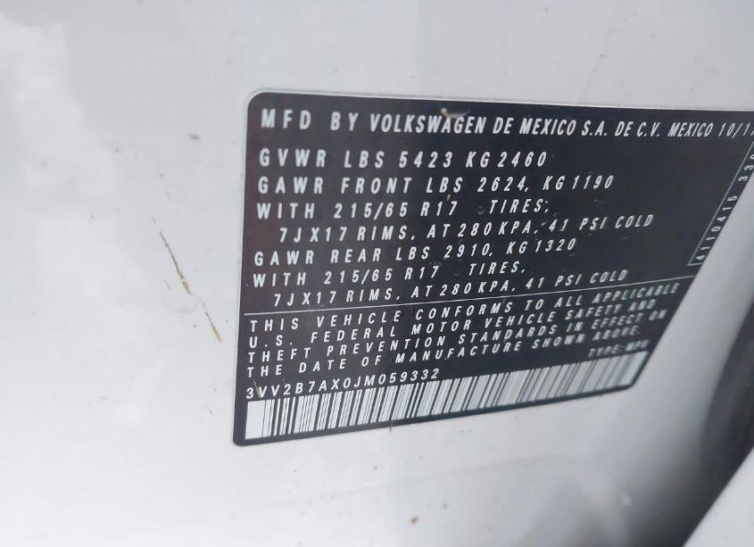 Photo 9 of 2018 Volkswagen Tiguan 2.0T SE/2.0T SEL (VIN 3VV2B7AX0JM059332)