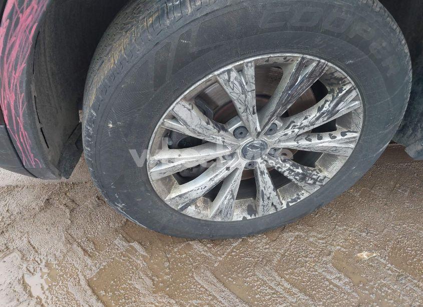 Photo 6 of 2018 Volkswagen Tiguan SE/SEL (VIN 3VV2B7AX0JM073456)