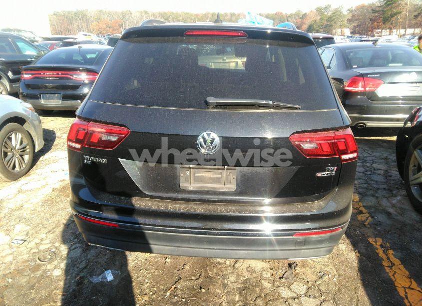Photo 16 of 2018 Volkswagen Tiguan 2.0T SE/2.0T SEL (VIN 3VV2B7AX0JM093903)