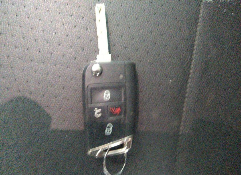 Photo 11 of 2018 Volkswagen Tiguan (VIN 3VV2B7AX0JM120145)