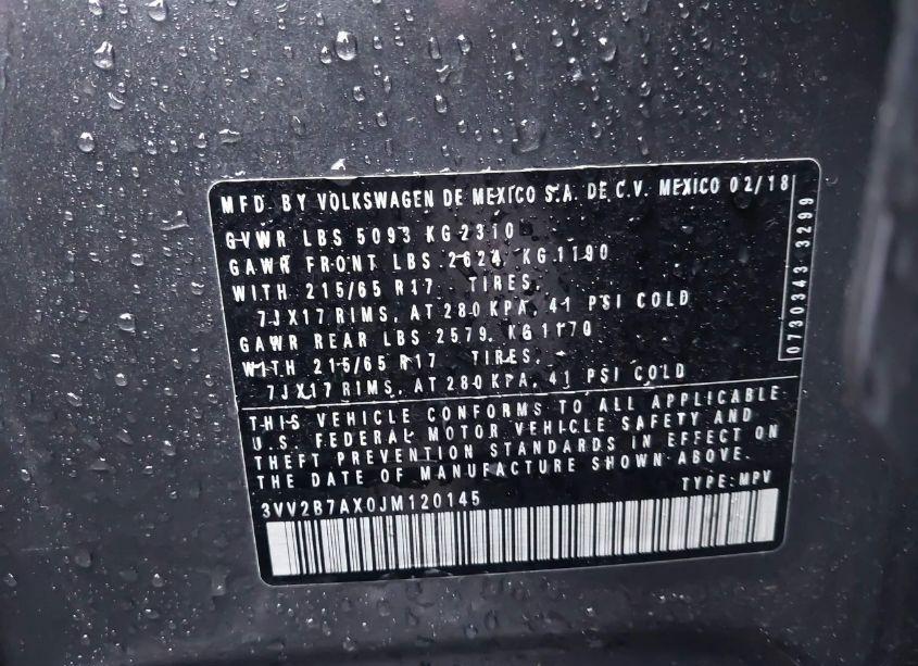 Photo 9 of 2018 Volkswagen Tiguan (VIN 3VV2B7AX0JM120145)